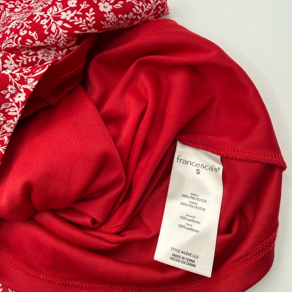 Francesca's Mi Ami Women's Smocked Ribbon Strap Red Floral Romper Size S - Picture 8 of 8